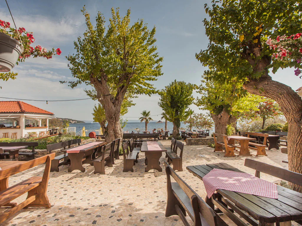 amadria-park-camping-trogir-restaurant-terace