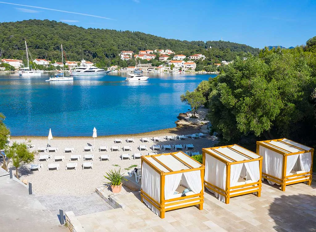 aminess-port9-resort-beach