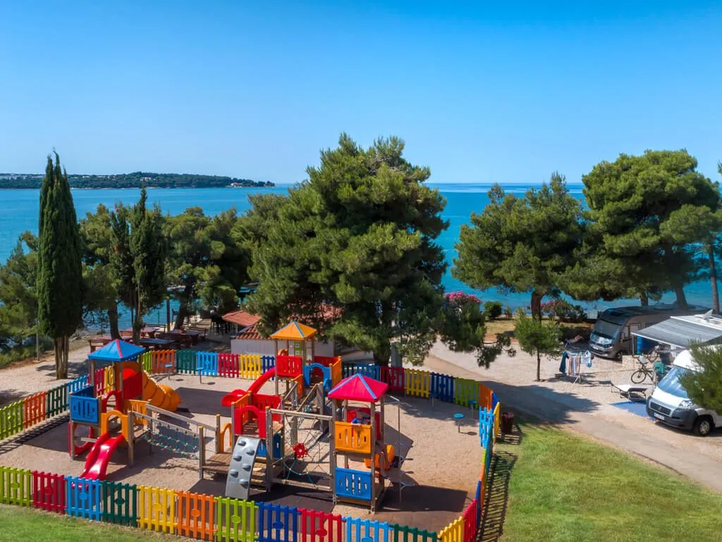 aminess-sirena-campsite-children-playground-by-the-sea