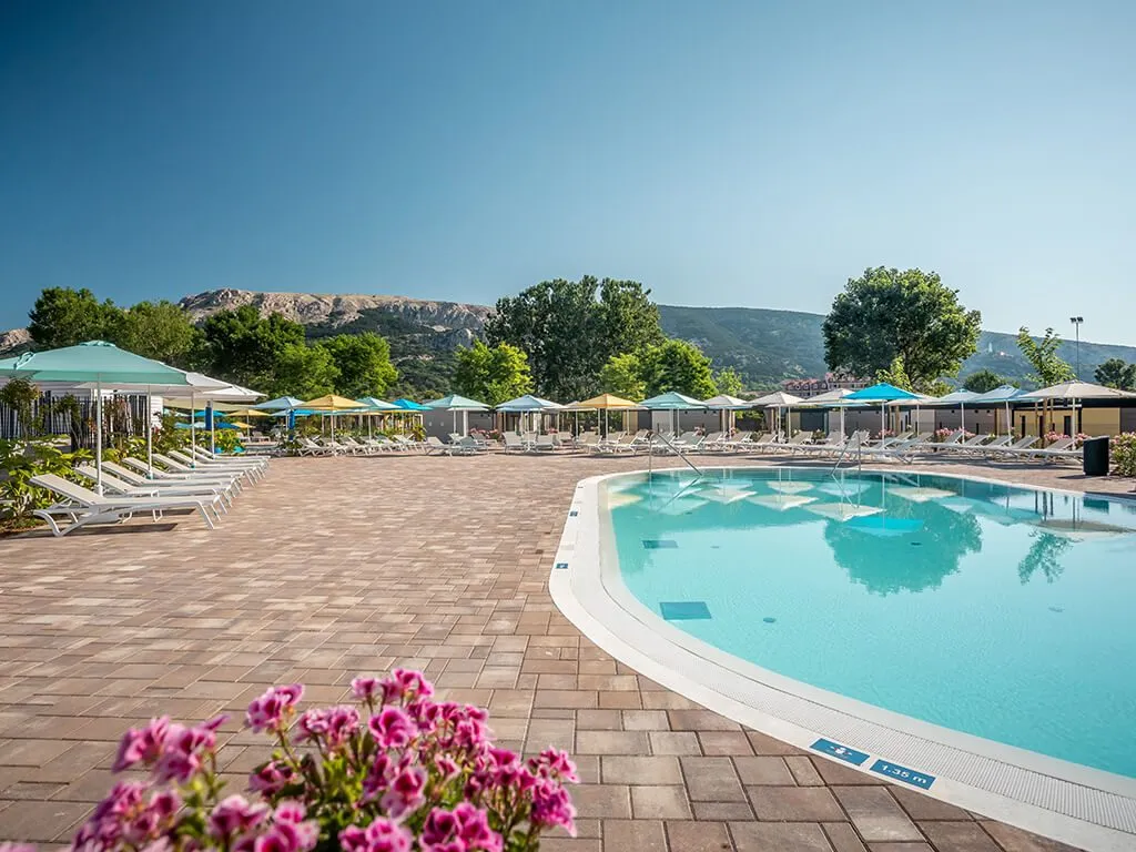 baska-beach-camping-resort-ex-zablace-outdoor-relax-pool-i