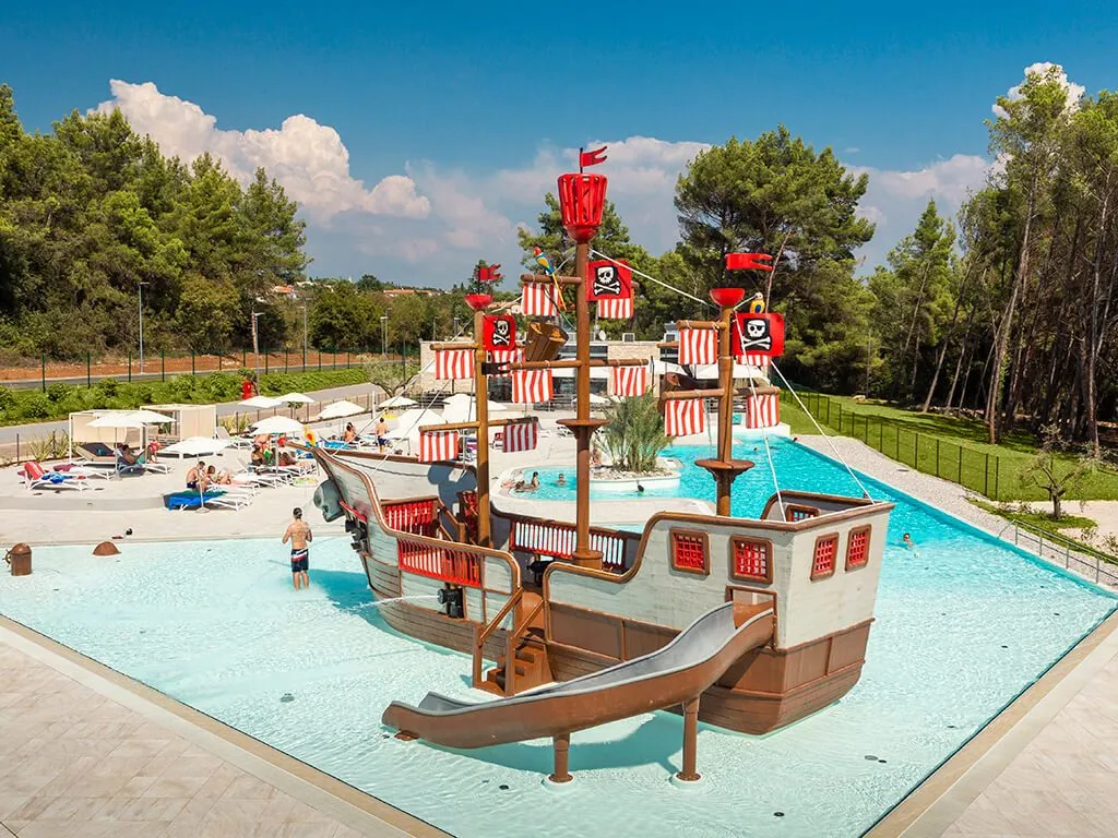 boutique-camping-santa-marina-pool-2