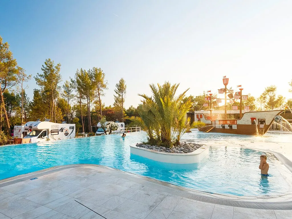 boutique-camping-santa-marina-pool-iid