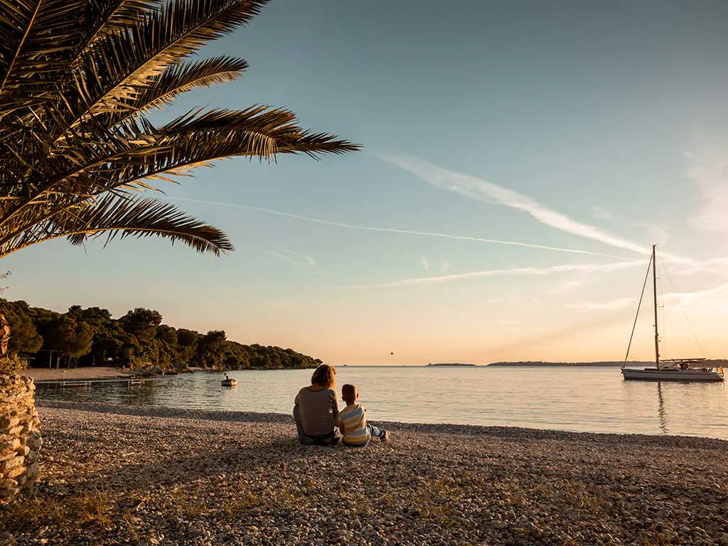 brioni-sunny-camping-beach-sunset-i