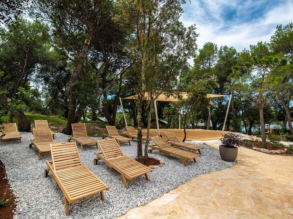 camping-arena-one-99-glamping-relax-zone-ii