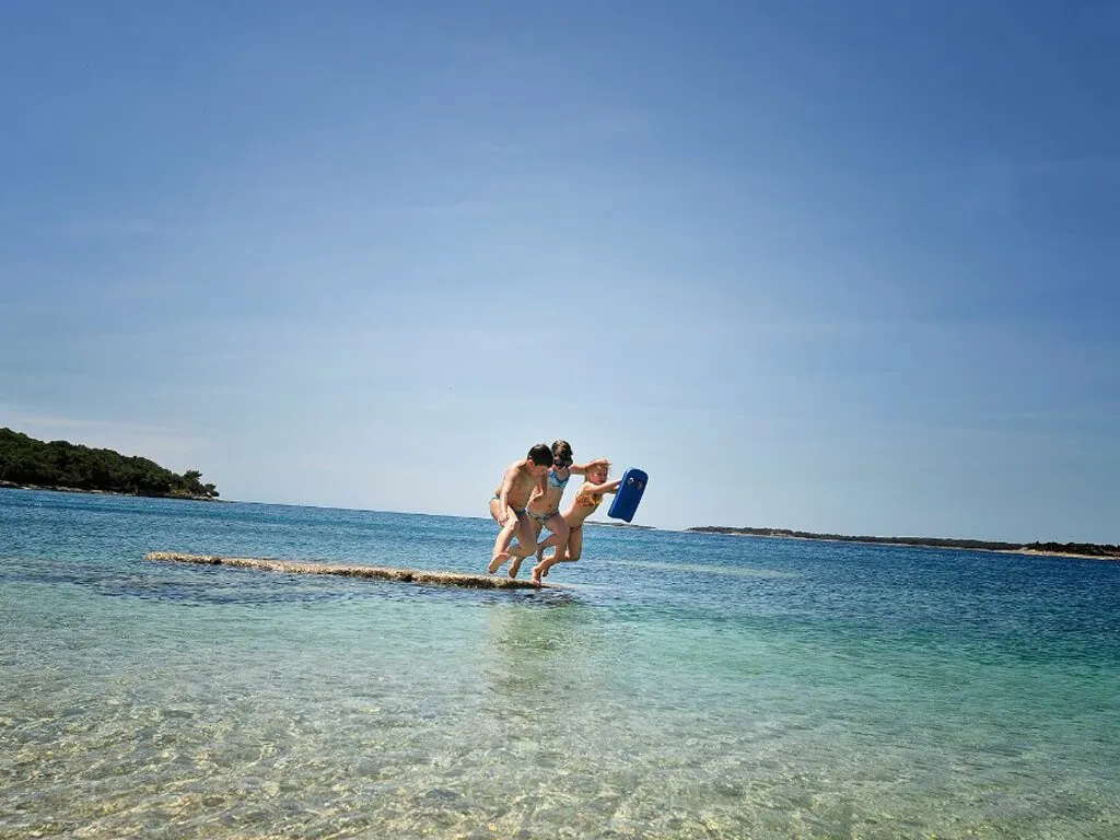 camping-brioni-beach-fun