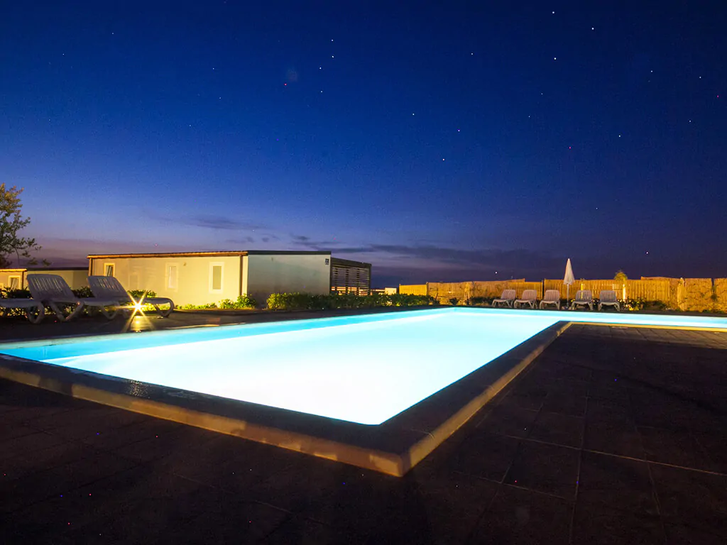 camping-kastanija-novigrad-pool-at-night1