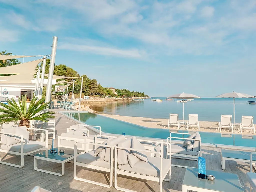 camping-lanterna-adria-beach-bar