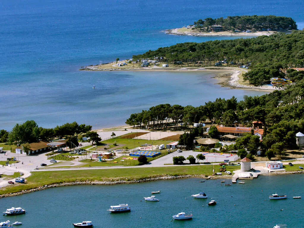 camping-medulin-facilities-air-view