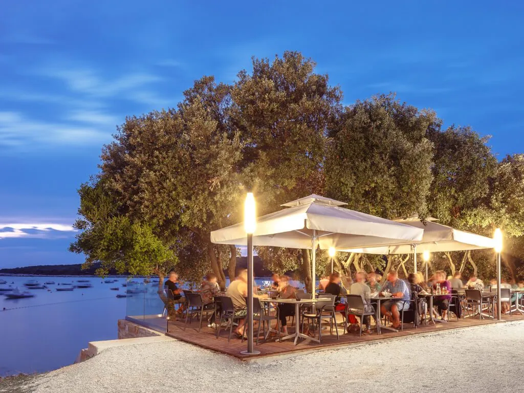 camping-mon-perin-restaurant-mol-picio