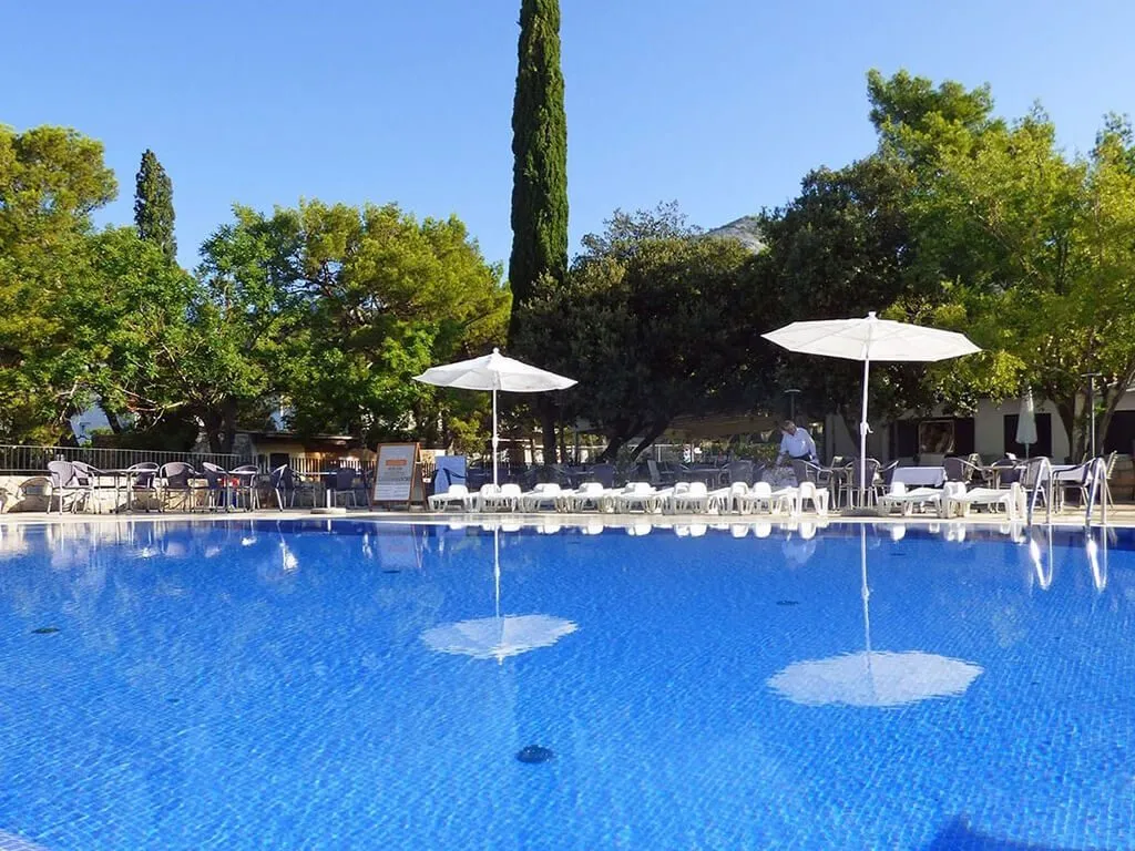 camping-paklenica-bluesun-pool-2
