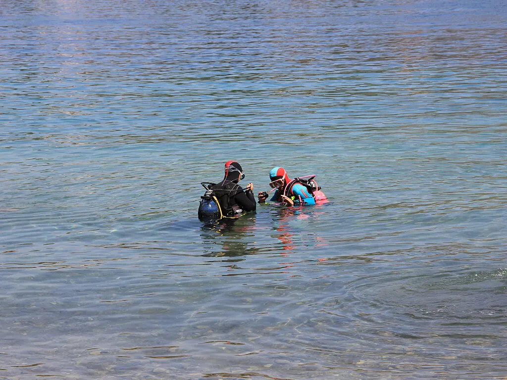 camping-port-9-water-diving