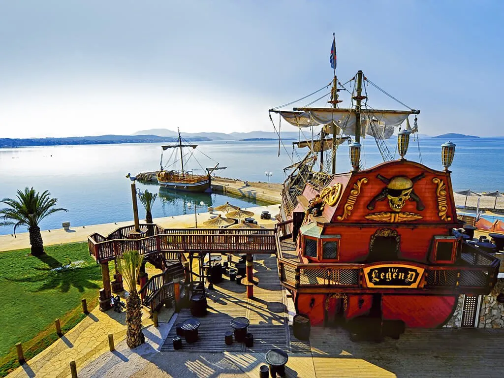 camping-solaris-beach-resort-legend-beach-bar