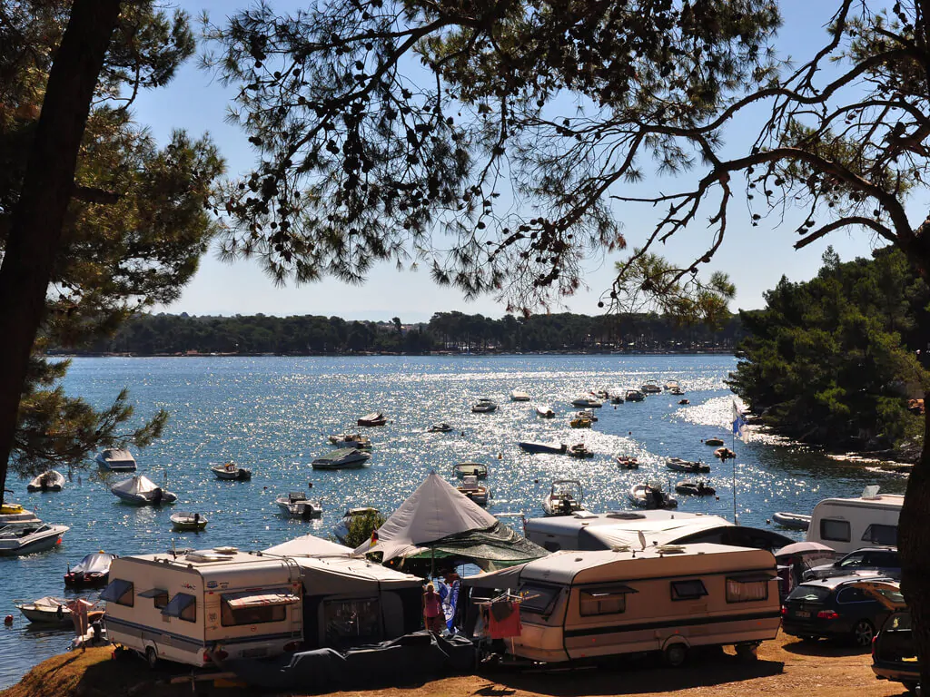 camping-tasalera-pitches-by-the-sea-ii