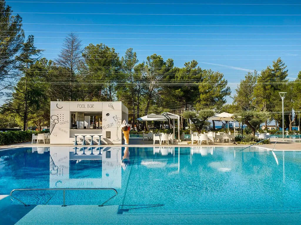 camping-valkanela-pool-complex