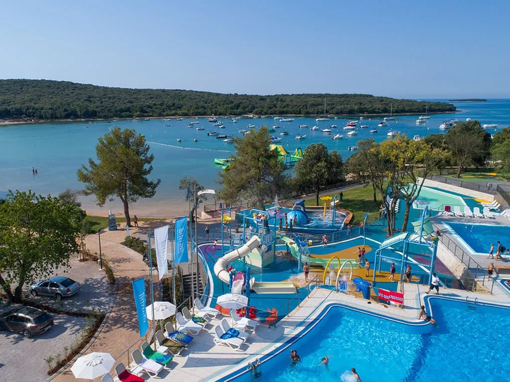 camping-vestar-new-spray-park-and-sea-view