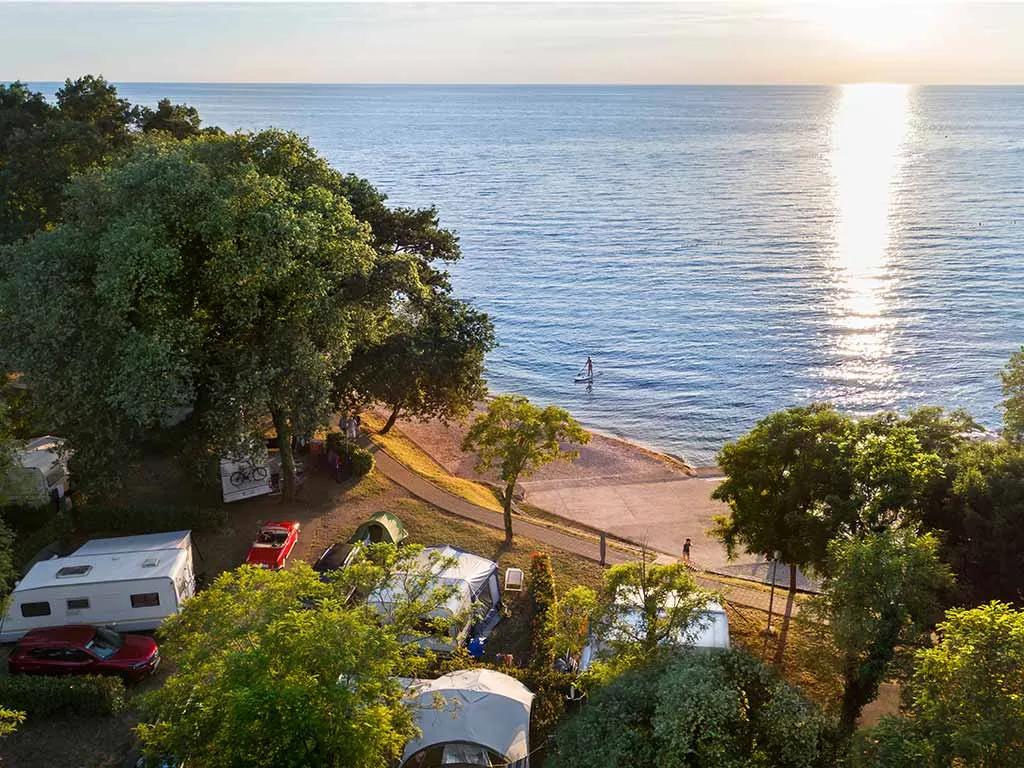 campsite-aminess-park-mareda-pitches-near-the-sea-2