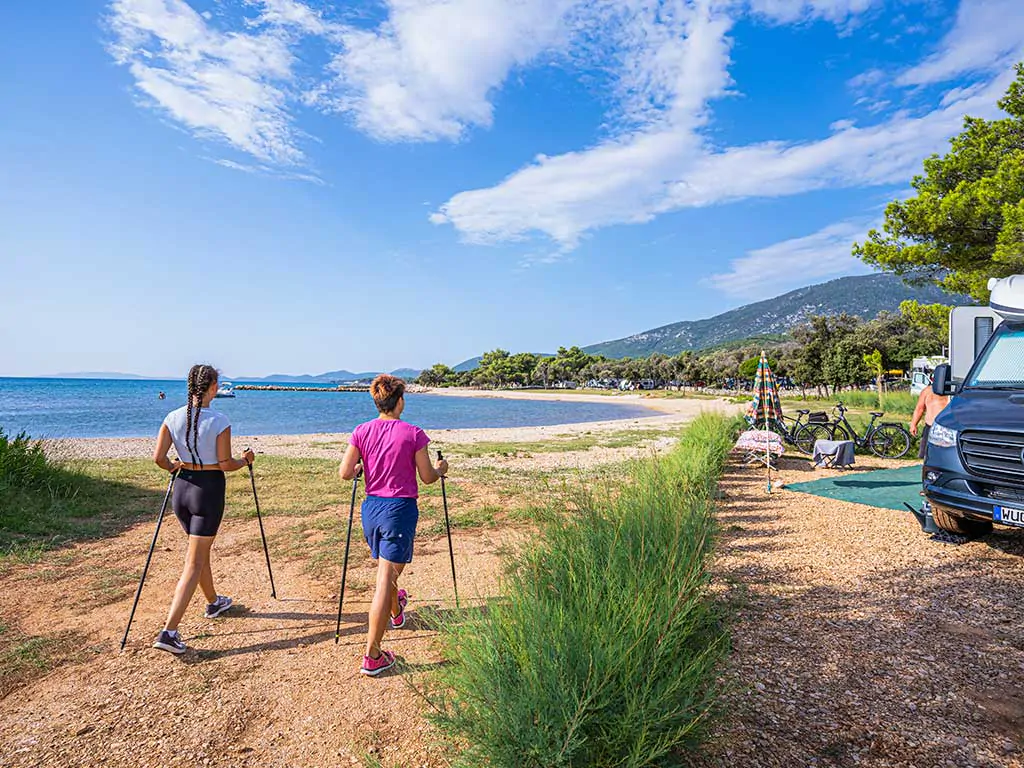 campsite-lopari-activities-walking