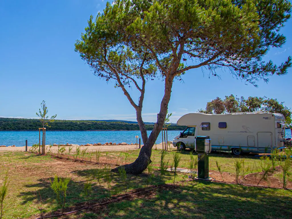 campsite-lopari-pitch-premium-mare-vi