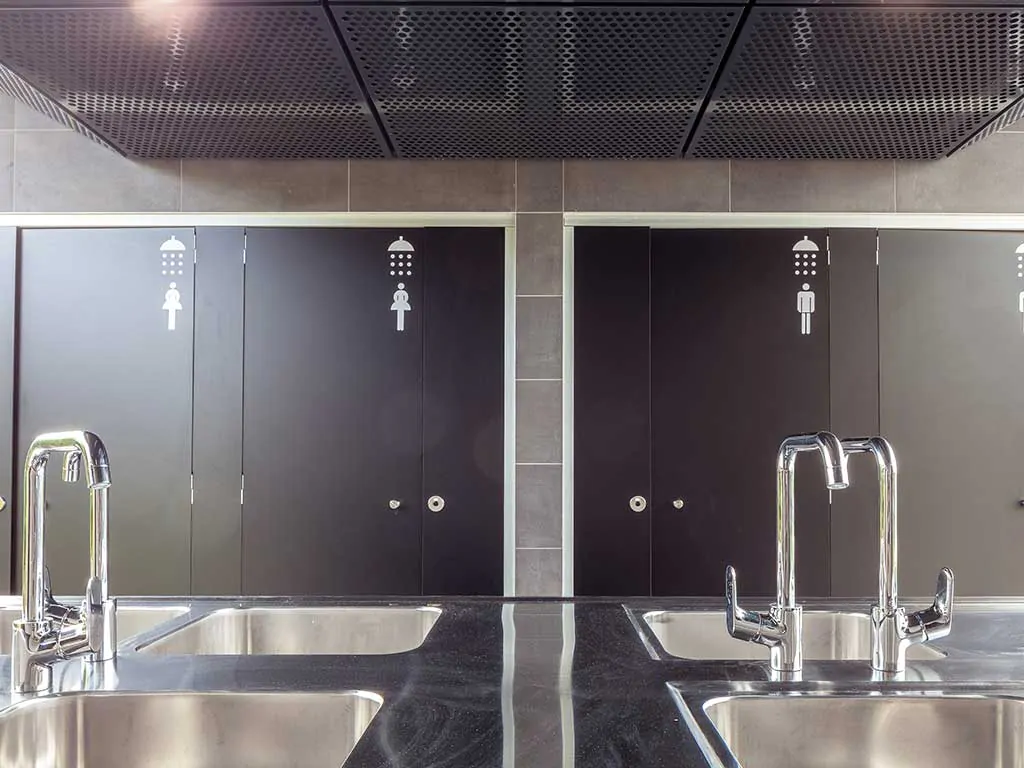 campsite-mon-perin-sanitary-facilities-iii