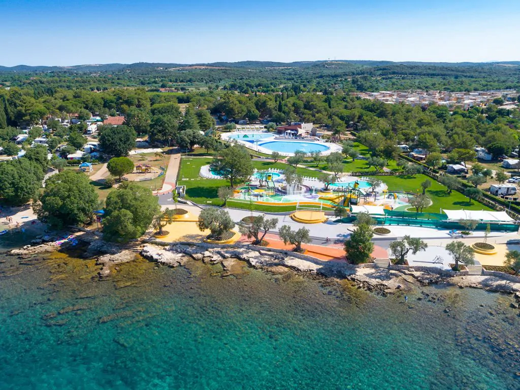 campsite-polari-pool-area-air-view-i