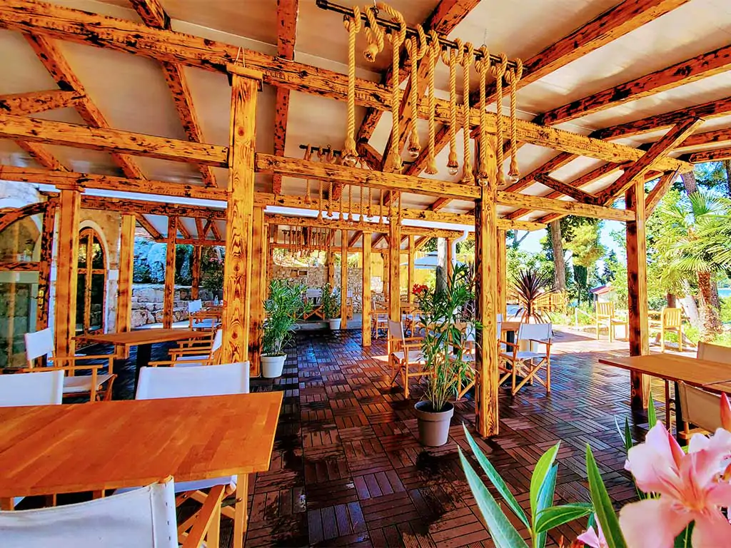 campsite-porton-biondi-restaurant