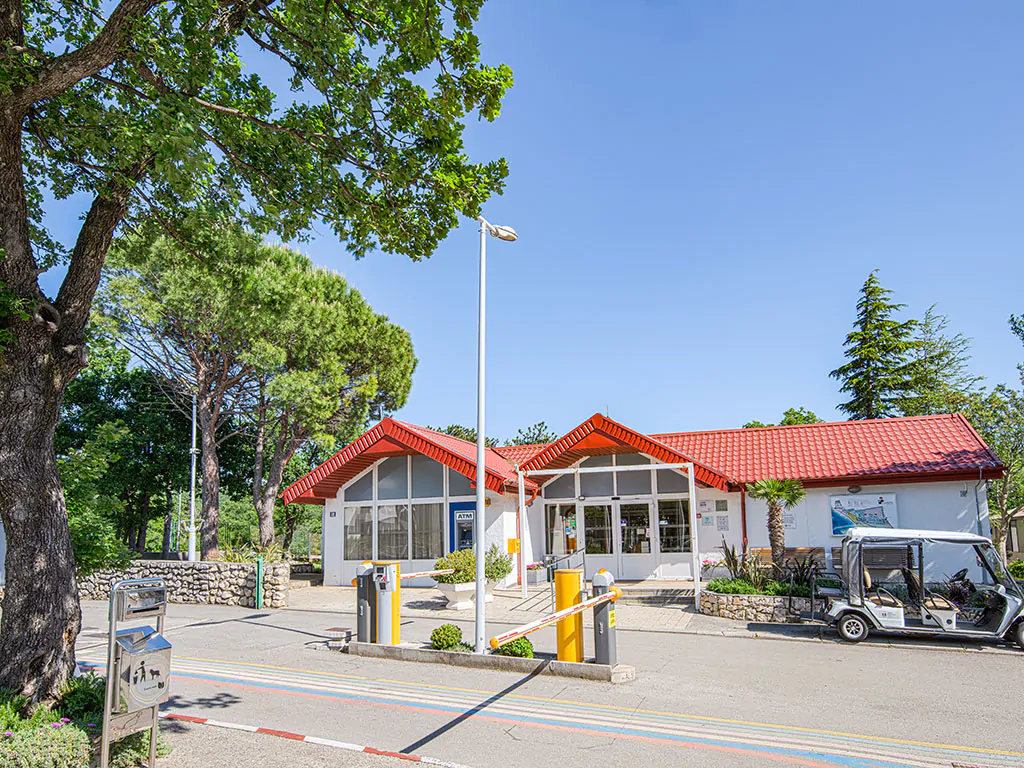 campsite-selce-exterier-reception