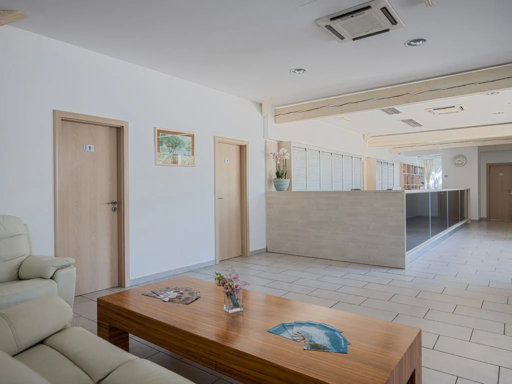 campsite-selce-interier-reception