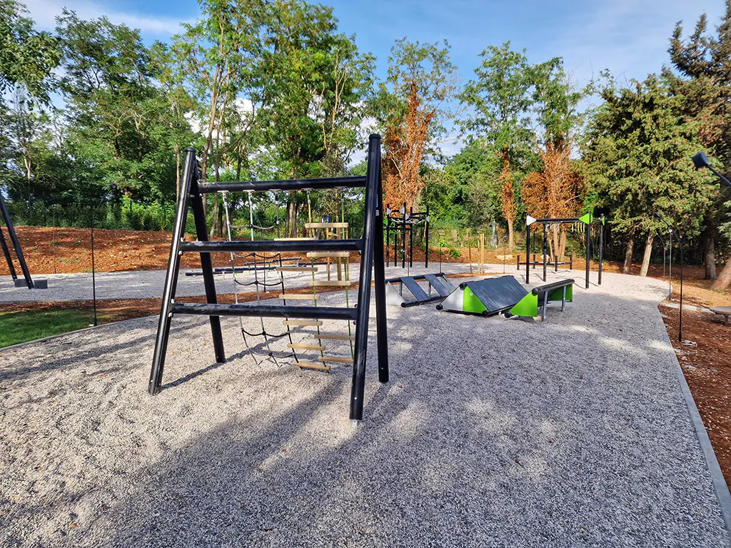 campsite-valkanela-playground-iv