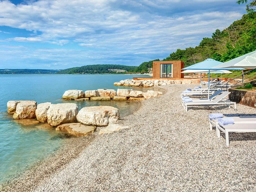 lanterna-premium-camping-resort-marbello-family-beach