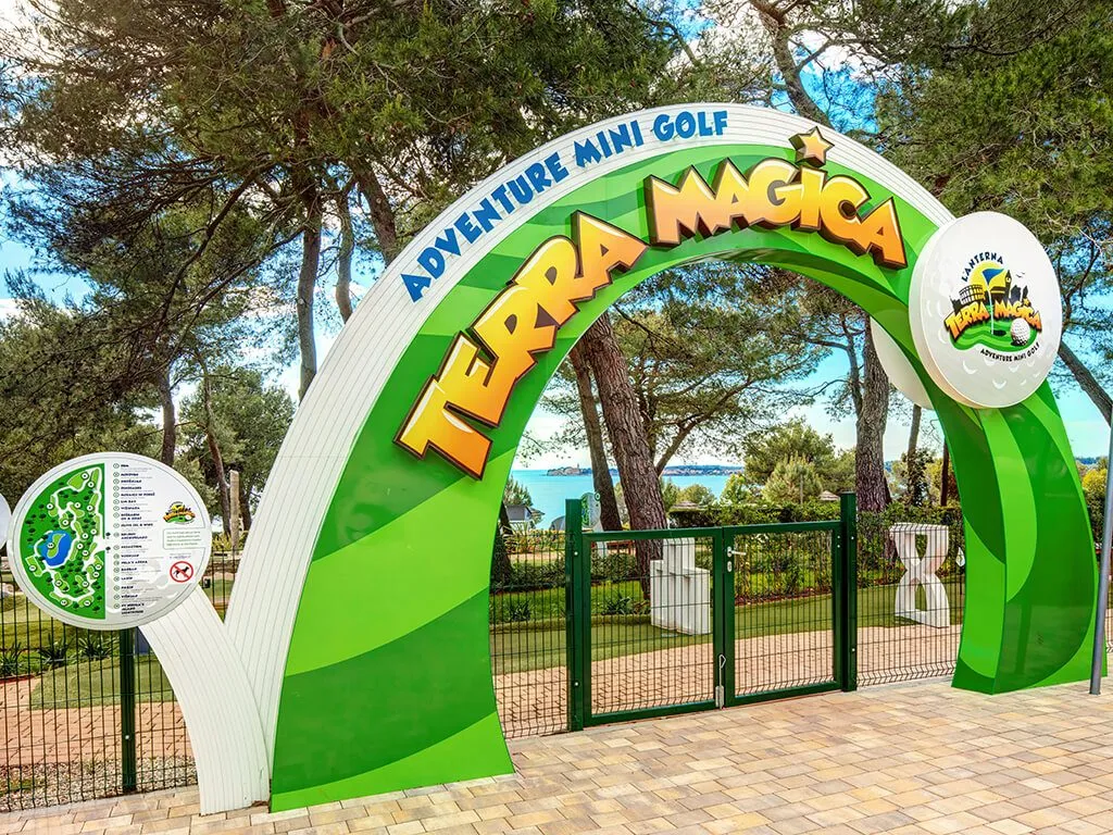 lanterna-premium-camping-resort-terra-magica-adventure-golf