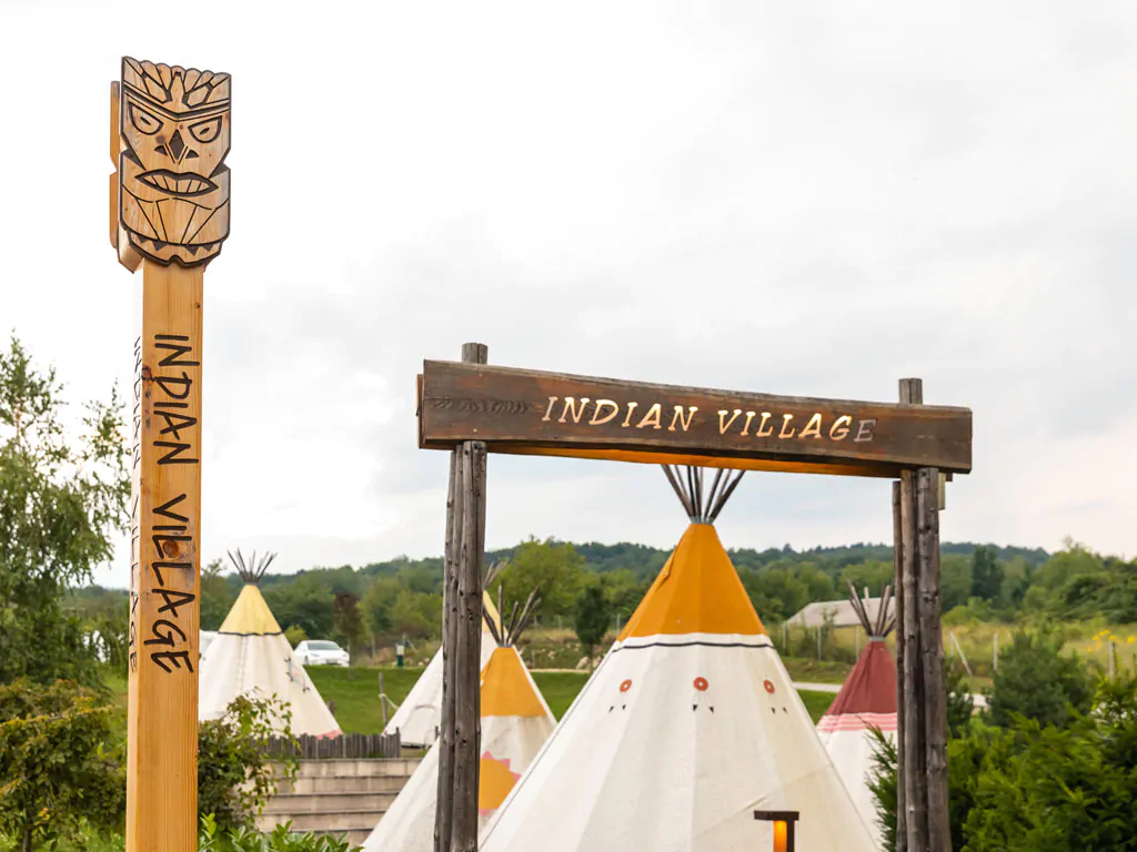 plitvice-camping-resort-indian-village