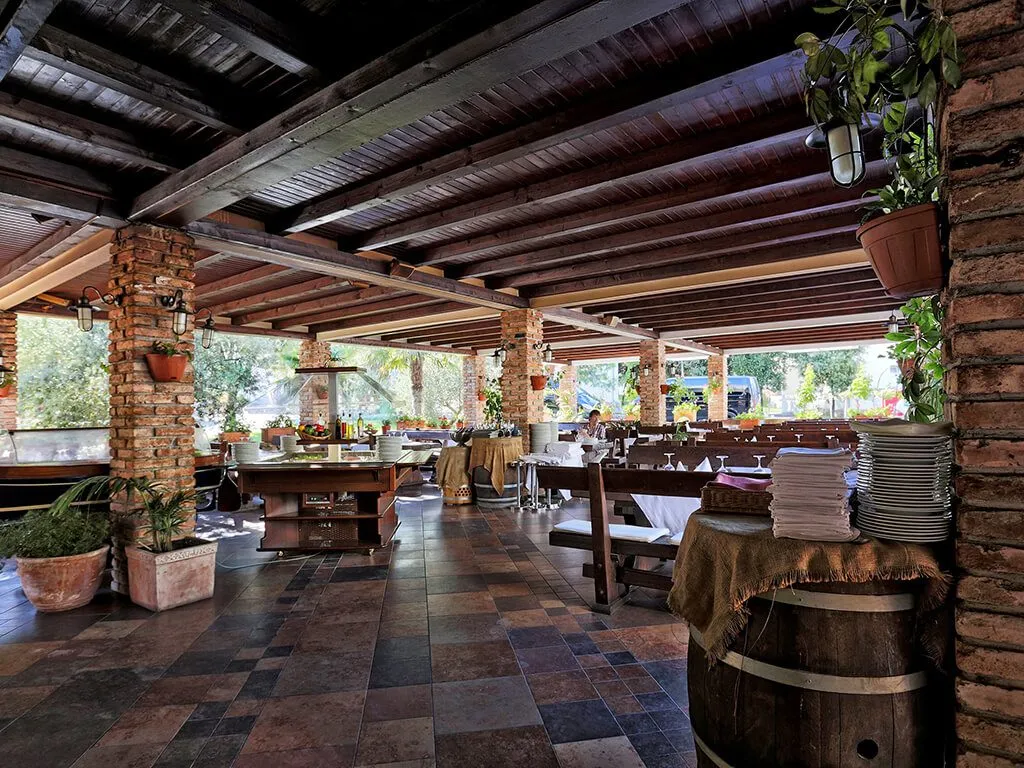 solaris-camping-resort-beach-restaurant-sibinium
