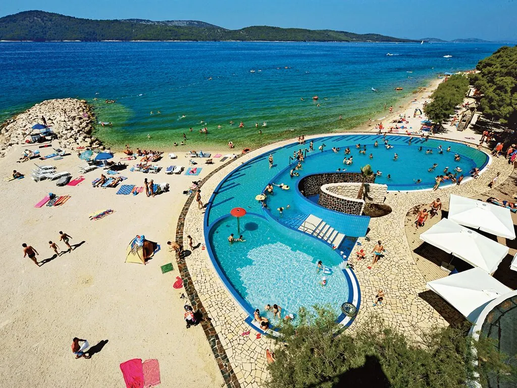 solaris-camping-beach-resort-pool-near-the-sea