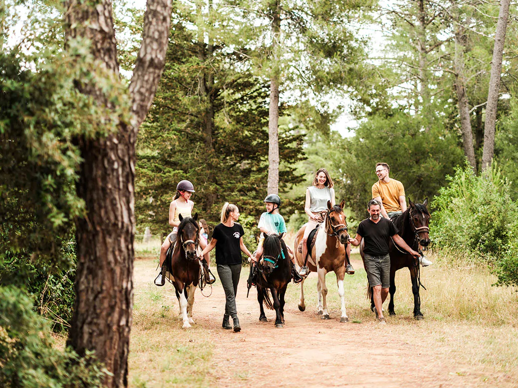 zaton-holiday-resort-horseback-riding