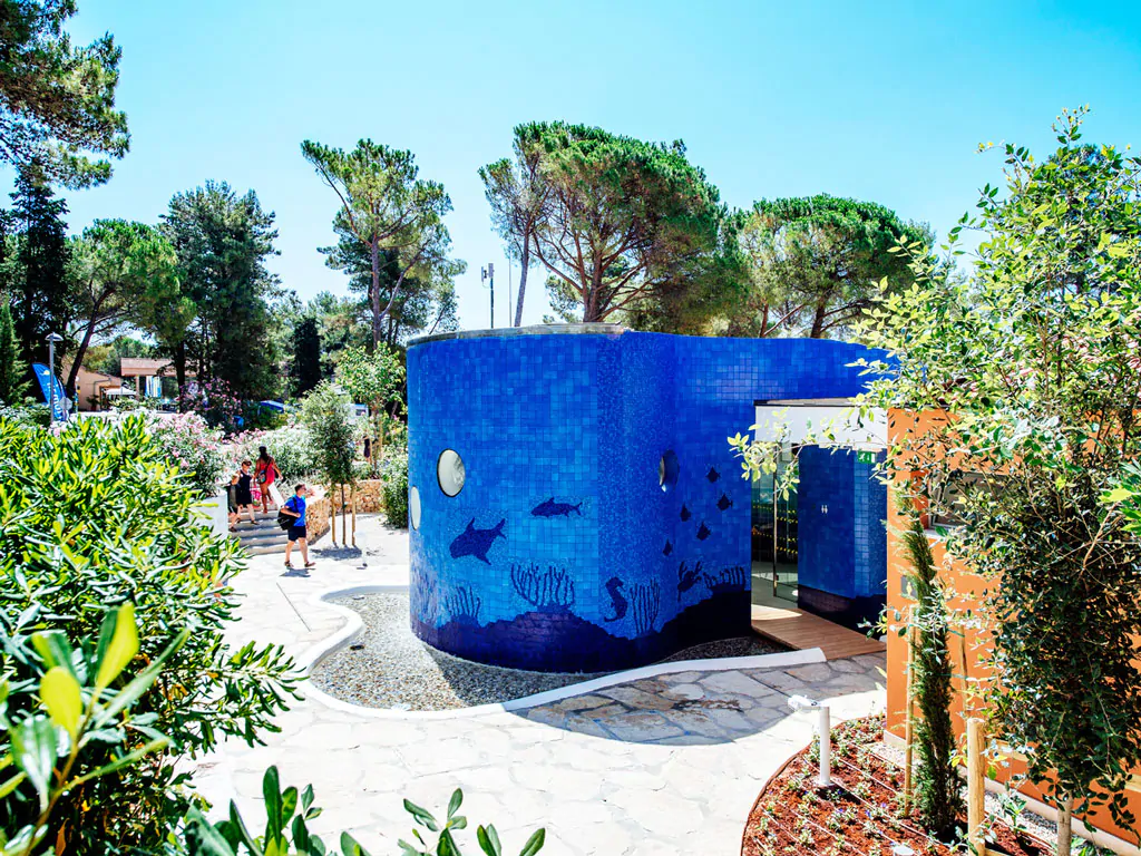 zaton-holiday-resort-sanitary-block-three