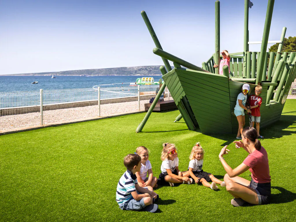 valamar-camping-jezevac-children-playground