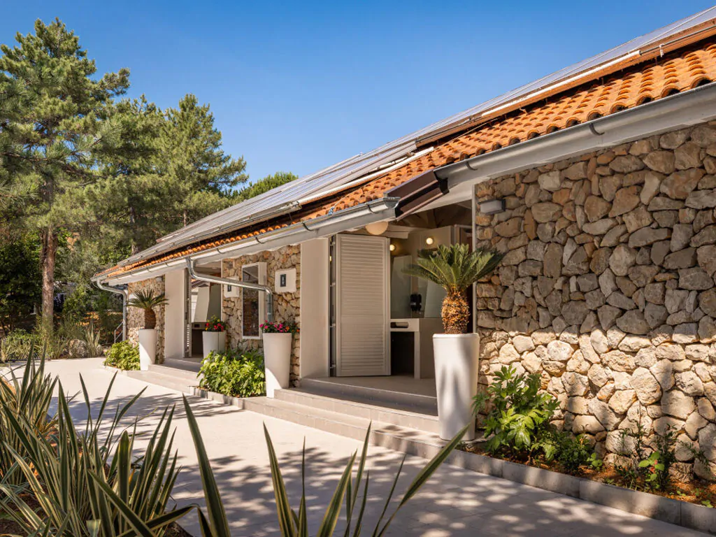 valamar-camping-jezevac-sanitary-facility