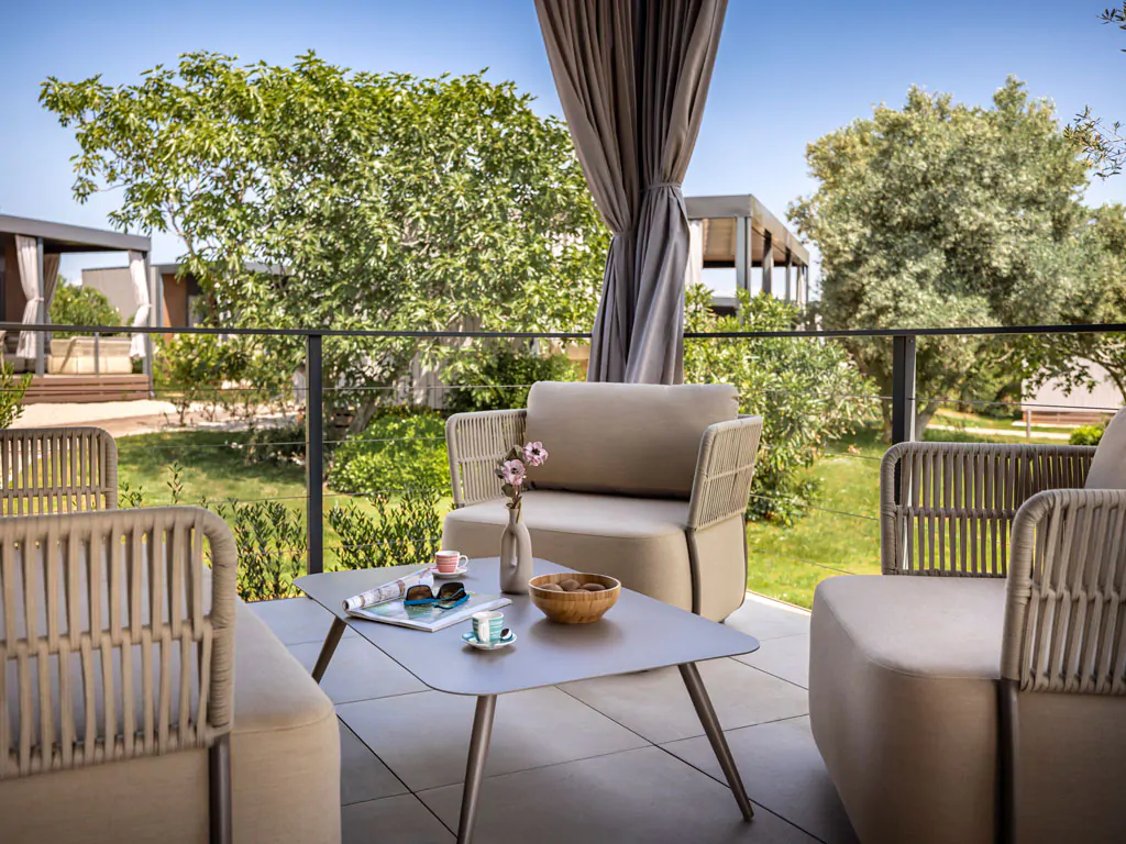aminess-planet-camping-sirena-premium-holiday-home-exterior-terrace