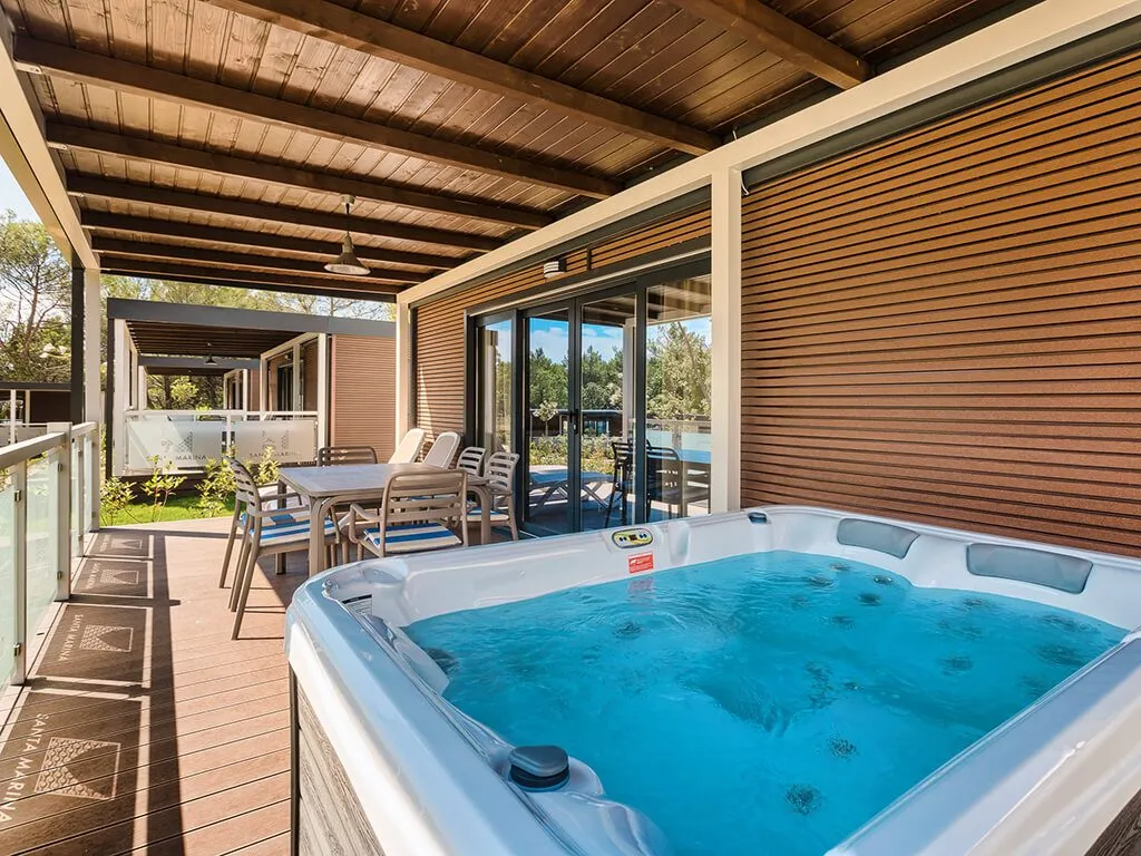 boutique-camping-santa-marina-luxury-mobile-homes-with-jacuzzi-i