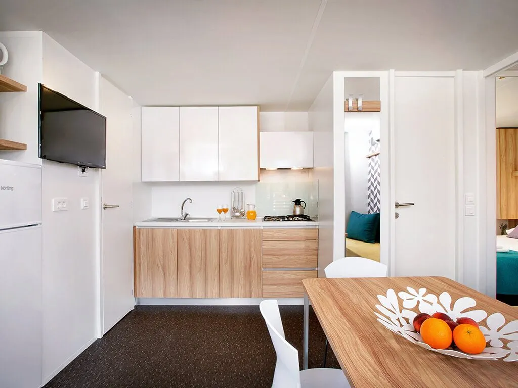 camping-aminess-park-mareda-mediterranean-family-mobile-home-interior