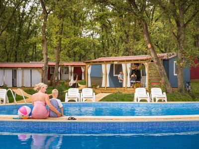 camping-aminess-park-mareda-mediterranean-mobile-homes-near-the-pool-i