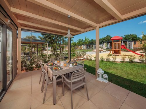 Mediterranean Garden Home for 4+2
