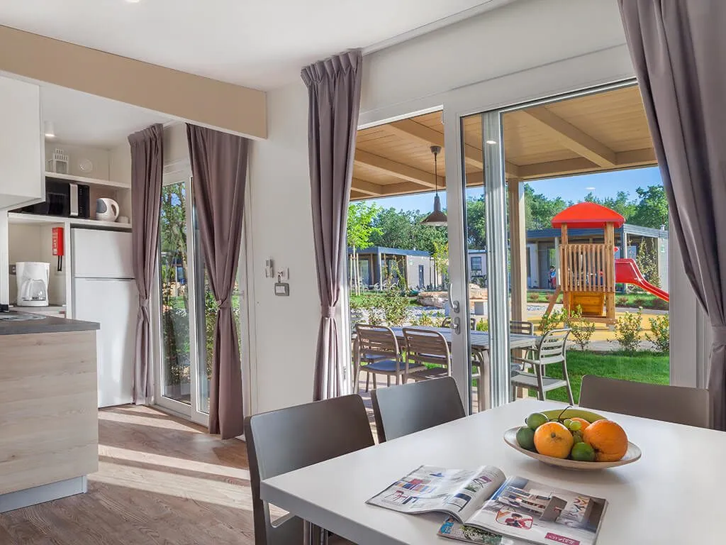 camping-lanterna-mediterranean-garden-premium-village-ii-2