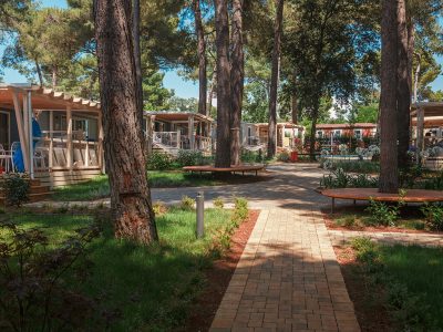 camping-lanterna-walking-trails-marine-premium-village