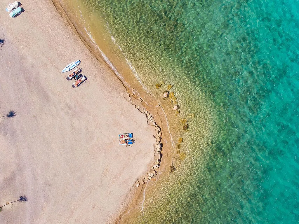 camping-omisalj-beach-airview