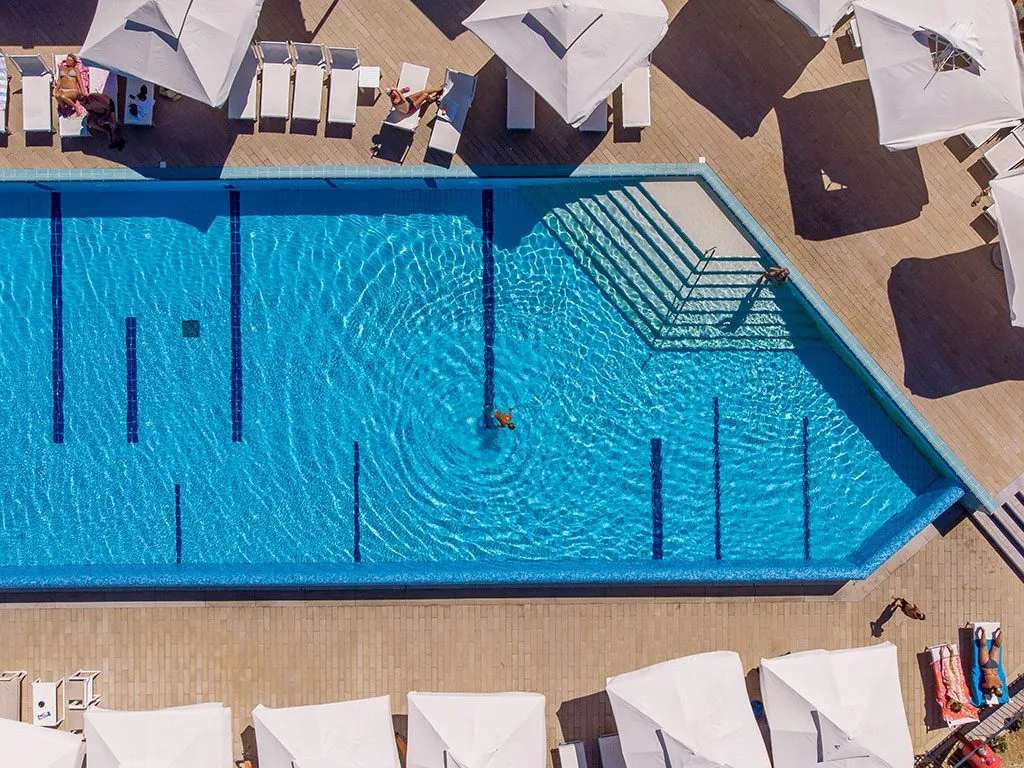 camping-omisalj-pool-airview