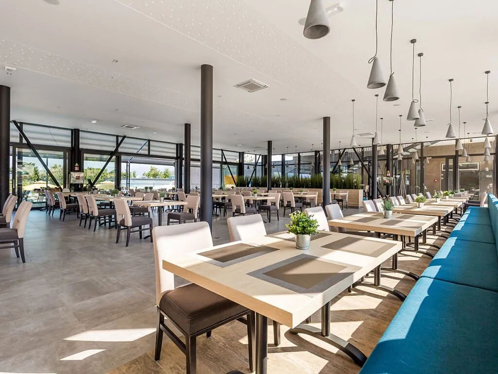 camping-omisalj-restaurant-2