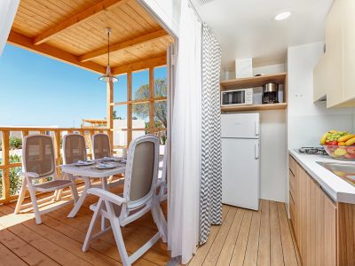 camping-polari-premium-mobile-home-terrace