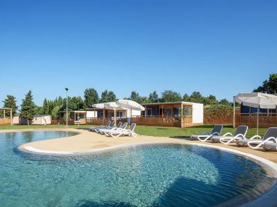 camping-polari-mobile-homes-premium-family-swimmingpool-2