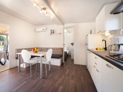 camping-polari-mobilehomes-standard-interior-2